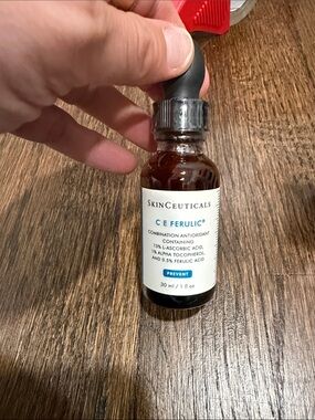 SkinCeuticals C E Ferulic Antioxidant Serum -